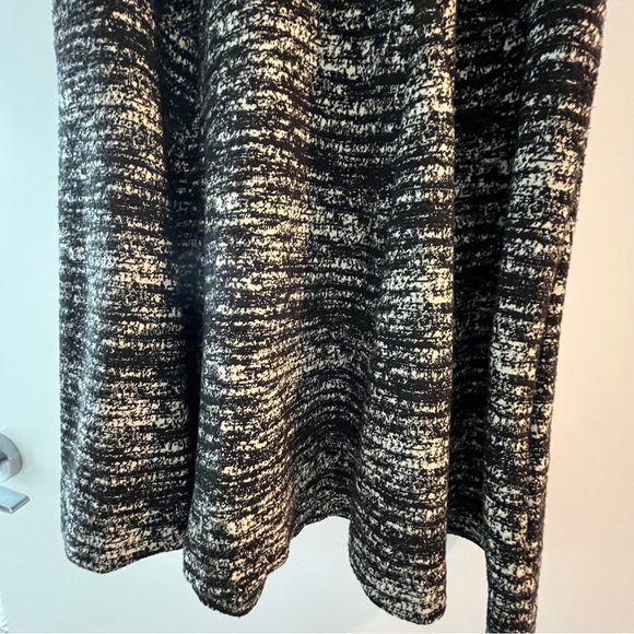 Black & white fit and flare Banana Republic midi dress, size 10 - Picture 6 of 13